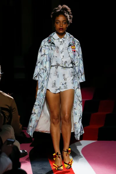 Look 14